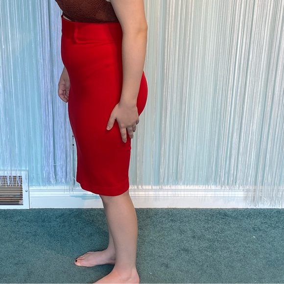 Body by Victoria Red Pencil Skirt Size 0 - Picture 7 of 16